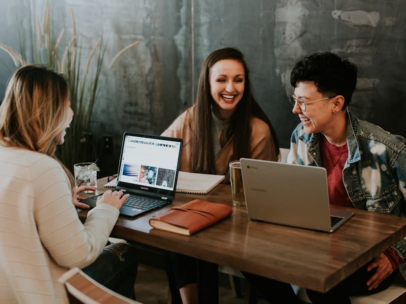 IT team working effectively with co-managed support