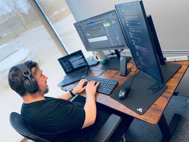 IT services for logistics companies in Oakville Ontario